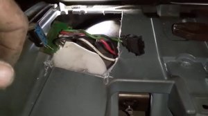 Часть третья, замена регулятора напряжения печки.