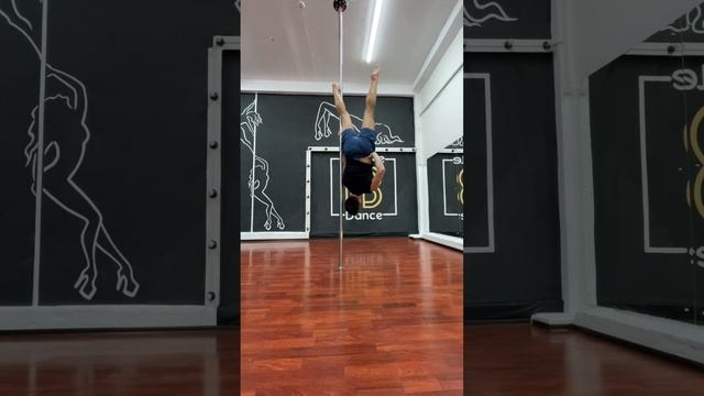 Элемент «Стражник». Пилонный спорт. Pole Sport/Pole Dance