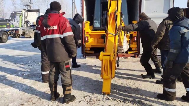 Экскаватор-погрузчик Bull смотреть онлайн