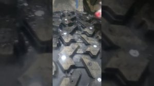 Как зашиповать резину