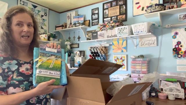 Island Batik Unboxing video number 2 of 2022