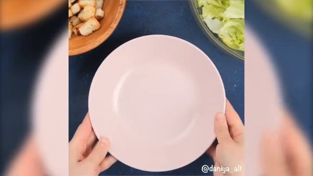 Cалат Цезарь c курицей и сухариками
