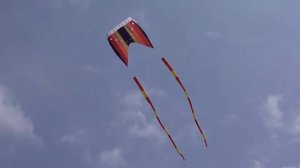 Gomberg Skyform 60 Lifting a Parachute Bol