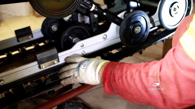 STELS Витязь | #3 | Ремонт снегохода своими руками | как заменить склизы, отрегулировать гусеницу смотреть онлайн