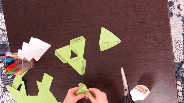 Новогодняя ёлочка из трёх пирамидок: делаем развёртки