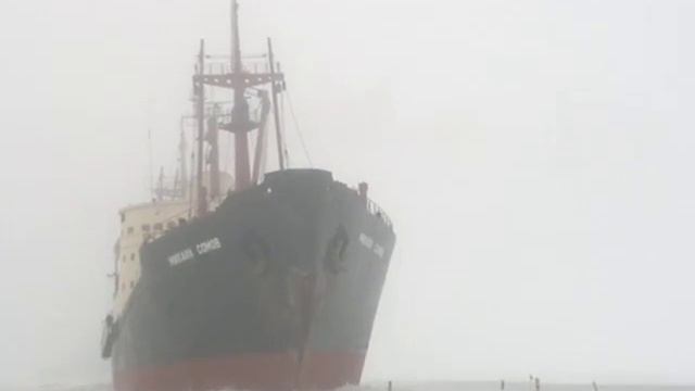 Я НА РАЗГРУЗКЕ КОРАБЛЯ, МИХАИЛ СОМОВ В АРКТИКЕ НА ОСТРОВЕ ЗЕМЛЯ ФРАНЦА-ИОСИФА смотреть онлайн