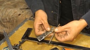 Делаю эксцентриковую струбцину