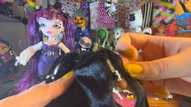 Monster High Competition? Demi Batista of shadow high X Rainbow high costume ball rainbow vision смотреть онлайн