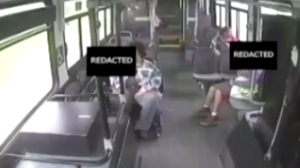 Момент аварии внедорожника и автобуса