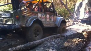 Месим грязь.