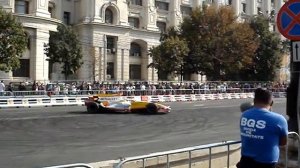 B. Lucas di Grassi - Renault  F1 Roadshow, Bucharest 2009