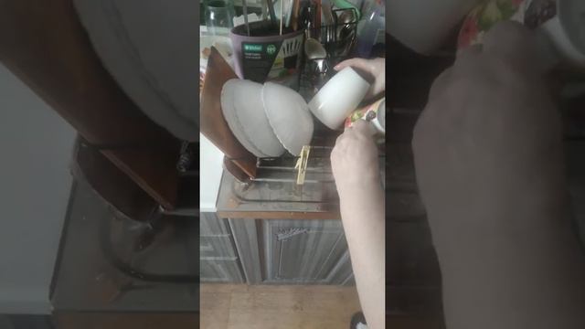 Видео футаж и звук кухни, мытьё посуды. Futage - washing dishes, kitchen. смотреть онлайн