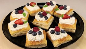 Тает во рту! ШИКАРНОЕ ЛЕТНЕЕ ПИРОЖНОЕ с ягодами/Воздушное и Сказочно Вкусное