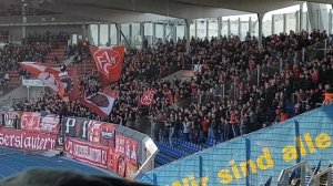 Die Fans des FCK bei der 0:2 Niederlage in Braunschweig