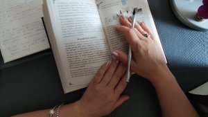 "Таро. Практикум для души". Обзор книги.