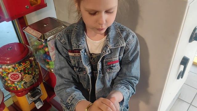 Юный блогер в деле 😊 #автоматсигрушками #toy #коллекция #автоматспризами