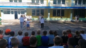 танец с гимнастическими палками
