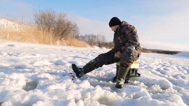 Ловим плотву - на речке Тёша - в январе 2022 смотреть онлайн