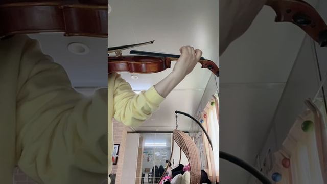 Playing on the ol banjo