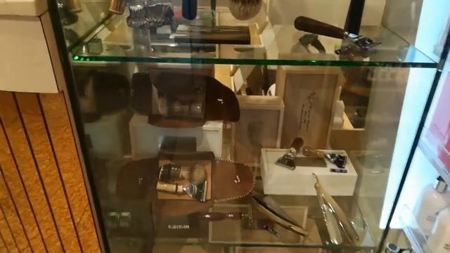 Парфюмерные магазины в Венеции. Парфюмерия Franco. Исторический парфюмерный магазин на мосту Риальт