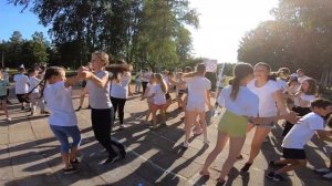 Танцевальная игра Star-Team в лагере Super Camp (нука-нака)