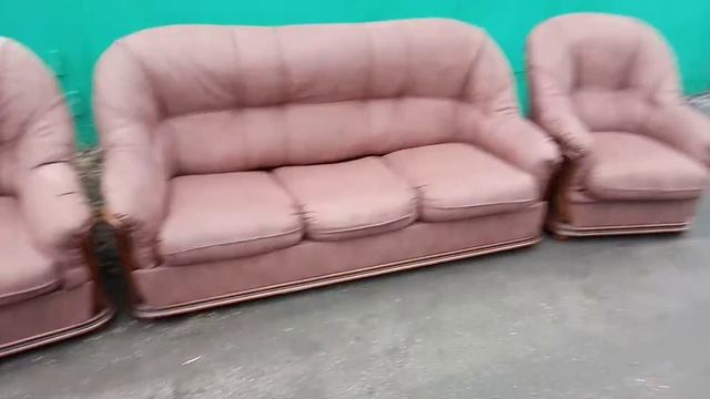 Комплект мягкой мебели, два раскладных дивана и кресло. смотреть онлайн