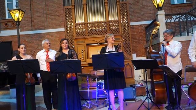 Ансамбль Classic'n'Jazz, Лерой Андерсон,"Джаз-пиццикато " и "Песня о Москве" смотреть онлайн