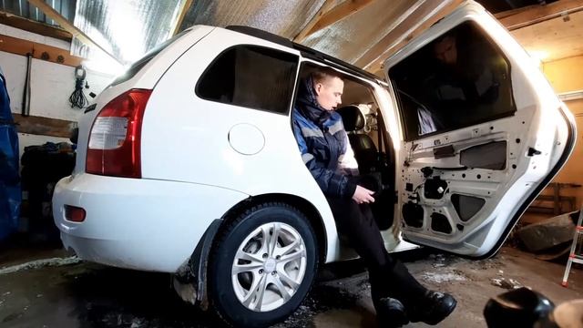 ДИНАМИКИ В ЗАДНИЕ ДВЕРИ!???Топовая акустика в КАЛИНА 1 смотреть онлайн