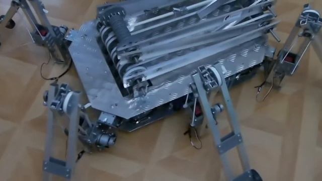 Прототип робота по напылению ППУ и ЛКМ смотреть онлайн