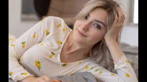 Eva Elfie Biography | Lifestyle | Body Measurements | Age | Height | Affairs | Net Worth | Wiki