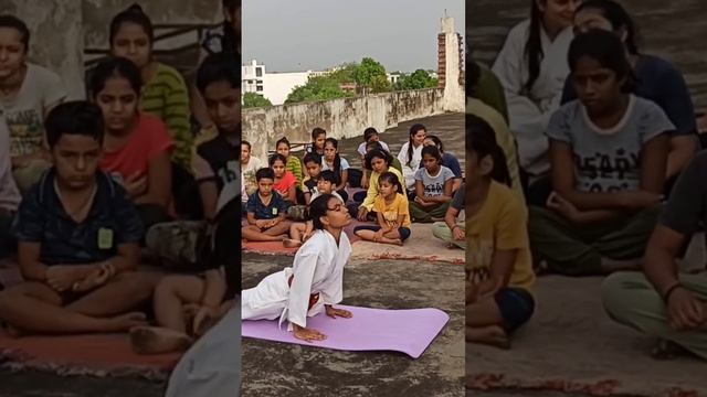 Advance posture of Surya Namaskar смотреть онлайн