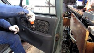 Как снять обшивку двери Славута