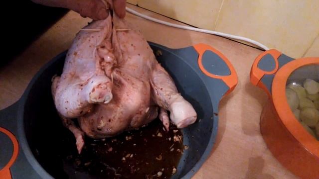 Вкусная курочка ,фаршированная фруктами