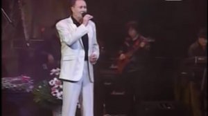 Суручану. Дарите женщинам цветы