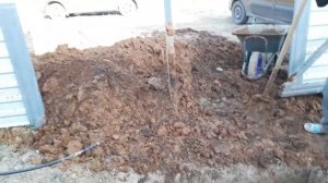 Копаем яму под канализацию