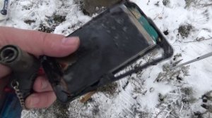 добил смартфон топом петард