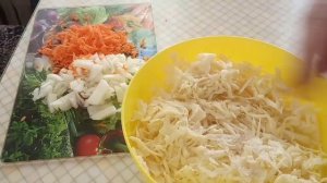 Пирожки как пух без заморочек.Тесто дрожжевое на воде, быстрее не бывает.