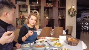Жизнь блогеров в Узбекистане! Poly Kostina и Голодный Ким.