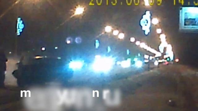 Megatyumen.ru: В Тюмени "семерка" врезается в фонарный столб смотреть онлайн