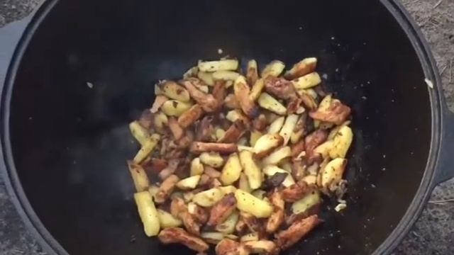 Оджахури в казане на костре смотреть онлайн