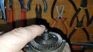 MAKITA 9565CVR, 9565CV, 9565PCV, 9565HZ,  9565H, 9562CR, 9562CVR,  9565CR,  9565CLR