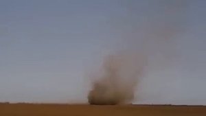 Пылевой вихрь на Тузловских лиманах