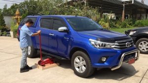 New 2016+ Toyota Hilux.MK.9 (Revo) Rock Slider Steps: Going Down 1