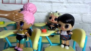 ПРЫГАЮЩАЯ КУКЛА ЛОЛ!!! УСПЕЙ ОТВЕТИТЬ. КУКЛЫ ЛОЛ ШКОЛА новые серии #lol surprise passing game