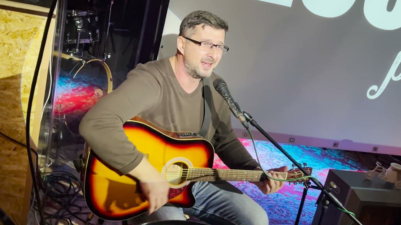 Жизнь свою отдал на кресте. Христианские песни под гитару. Александр Рыбинский смотреть онлайн