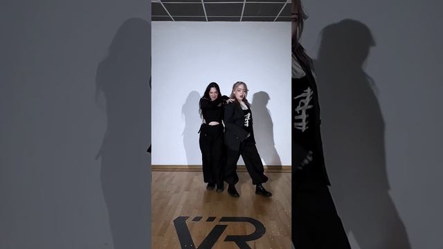 Приходите к нам в проект по bite me!Запись в группу вк:BYS DANCE #bysdance #kpop #танцыспб