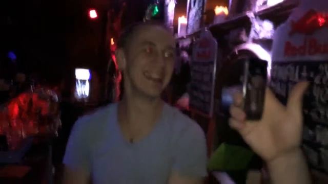 Танцы в баре. смотреть онлайн