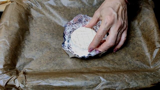 Ароматные хрустящие бутерброды с сыром бри в духовке