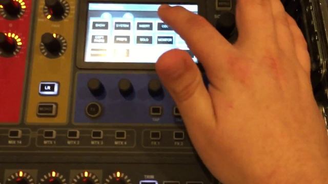 Soundcraft SI Expression - Oscillator/ Pink Noise tutorial смотреть онлайн