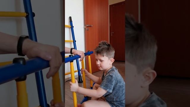 Вова мастер. Установка лестницы. смотреть онлайн